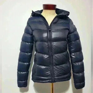 AVALANCHE NWOT black  quilted puffer with super soft fleece inner. Size small